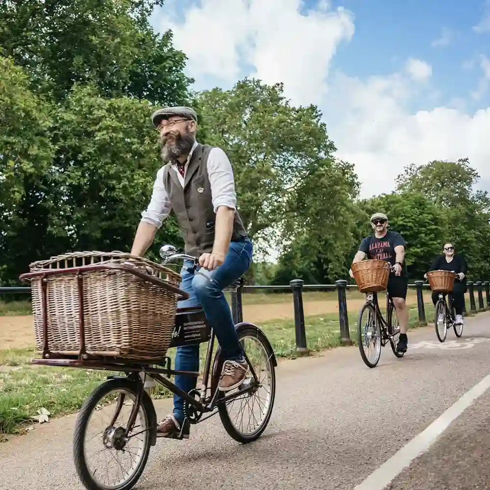 Riders on a Royal Parks bike tour with Tally Ho 